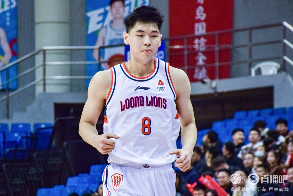 媒体人:广州的模式在欧洲足坛常见 成熟职业联赛应允许这种球队