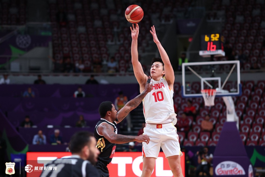 媒体人:王俊杰明年进可NBA退可NBL 林葳一再错过来澳洲黄金时机